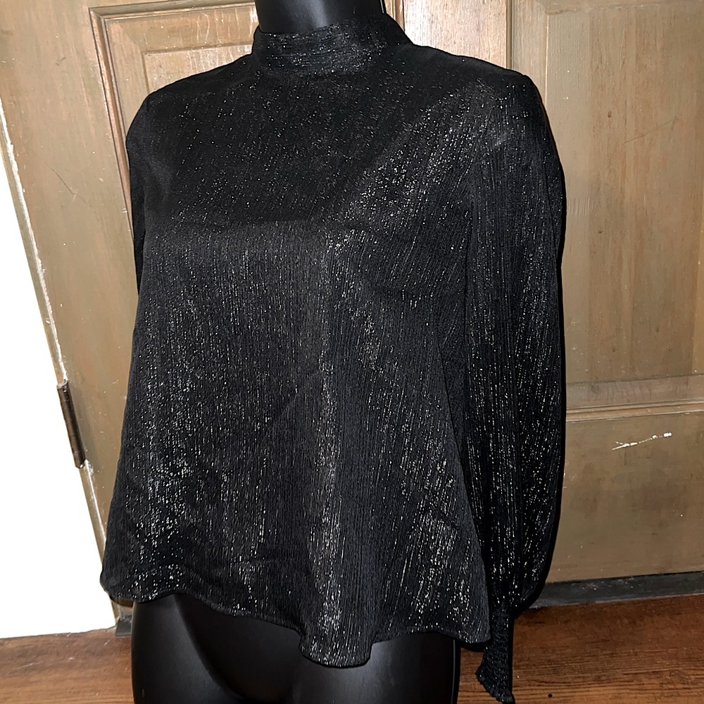 BB Dakota Black Whimsical Chic Shimmer Mock Neck Keyhole Back Blouse Size S - Picture 5 of 15